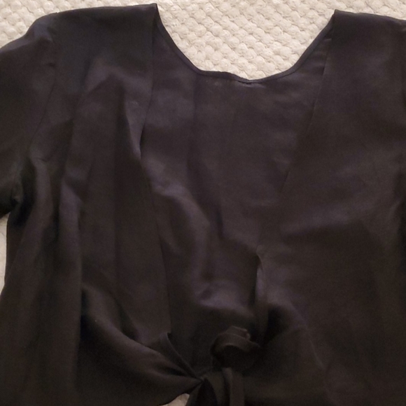 Black blouse - Picture 2 of 2
